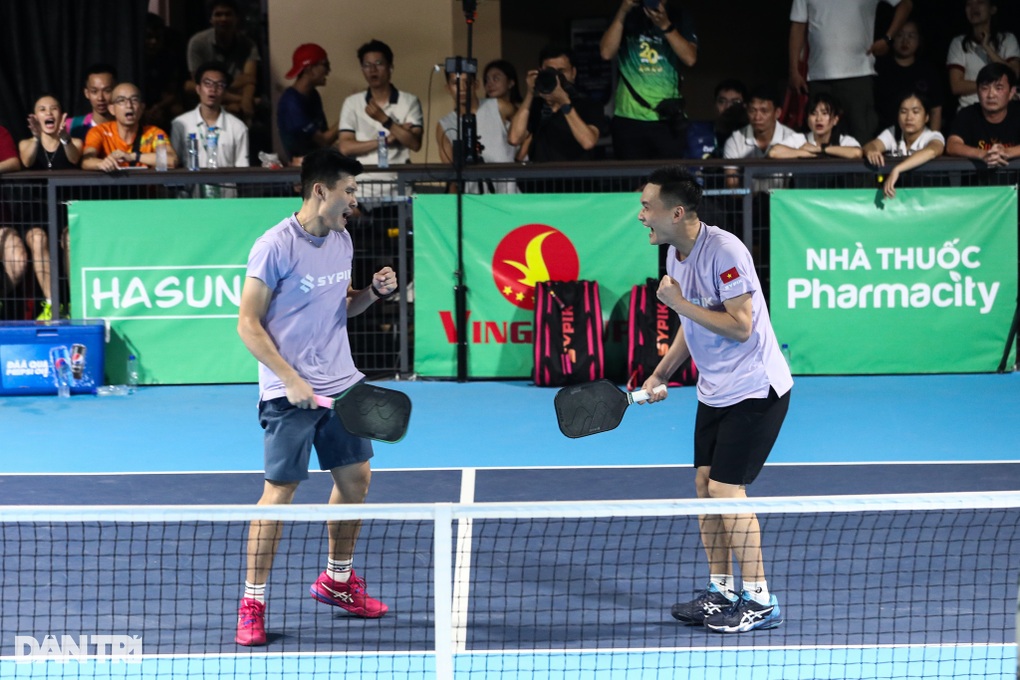Hai VĐV vượt 300km từ Lào Cai xuống Hà Nội vô địch giải pickleball Dân trí - 3 Hai VĐV vượt 300km từ Lào Cai xuống Hà Nội vô địch giải pickleball Dân trí - 3