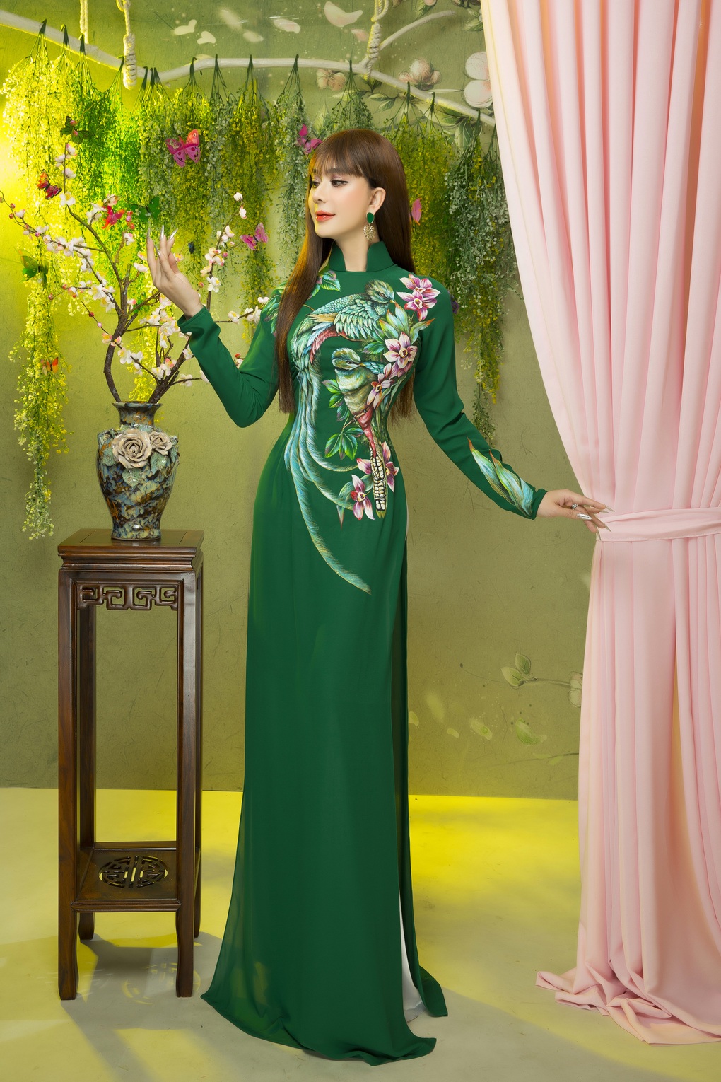 Lâm Khánh Chi nói gì khi bị chê hoang phí vì bỏ 2 tỷ đồng làm đẹp? - 7 Lâm Khánh Chi nói gì khi bị chê hoang phí vì bỏ 2 tỷ đồng làm đẹp? - 7