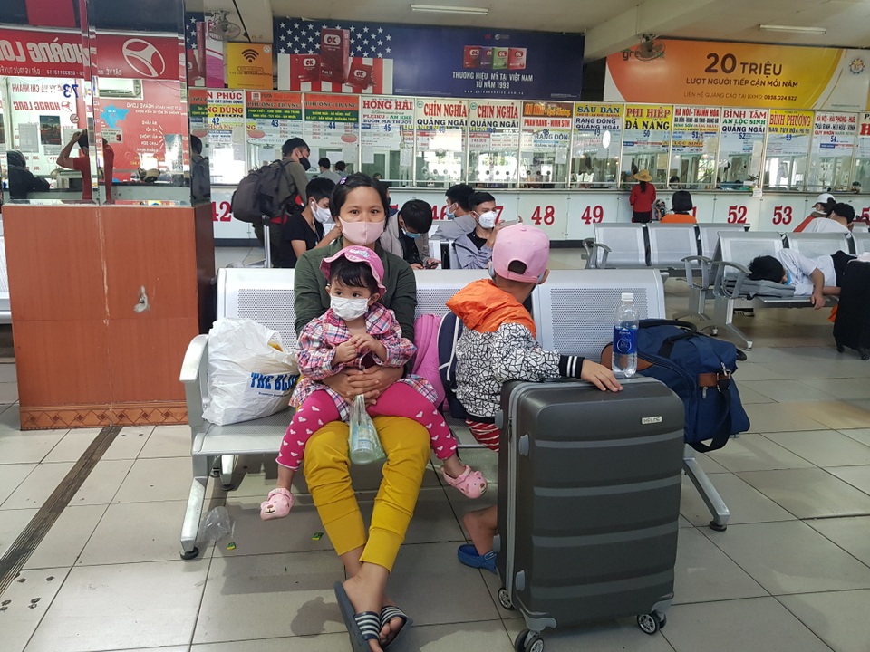 Người dân về quê.jpg