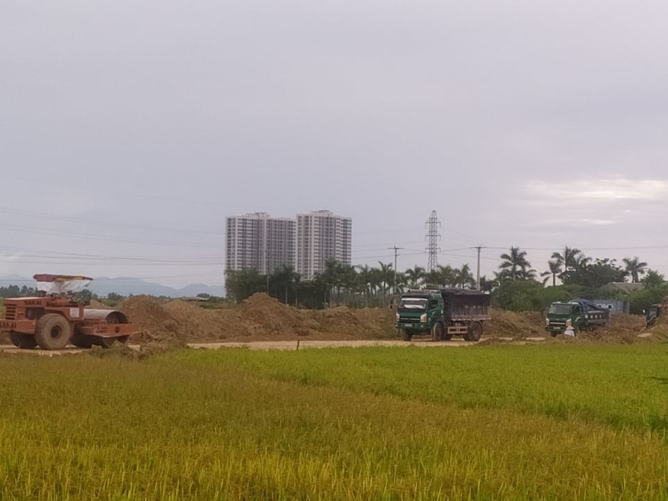 Nhận sai trong vụ nhà thầu tuồn đất công trình bán ra ngoài tại Hà Tĩnh - 1 Nhận sai trong vụ nhà thầu tuồn đất công trình bán ra ngoài tại Hà Tĩnh - 1
