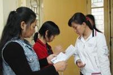 Thi hai đợt cùng một khối?