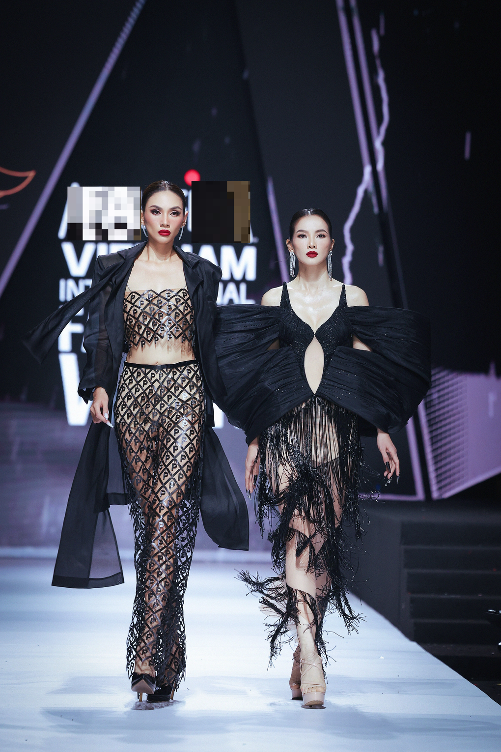 Trang phục làm từ vải vụn, đồ tái chế gây ấn tượng - 6 Trang phục làm từ vải vụn, đồ tái chế gây ấn tượng - 6