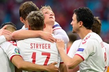 Đan Mạch vào tứ kết Euro 2020: "Chú lình chì cụt chân" không đơn độc