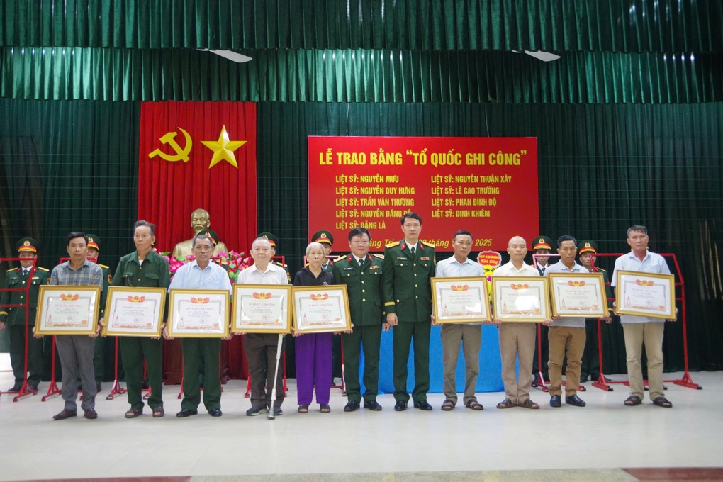 Truy tặng Bằng Tổ quốc ghi công 9 liệt sỹ kháng chiến chống Pháp - 1 Truy tặng Bằng Tổ quốc ghi công 9 liệt sỹ kháng chiến chống Pháp - 1