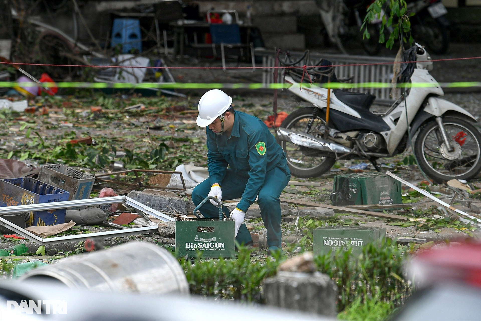 Hiện trường tan hoang sau vụ nổ lớn tại quán ăn ở Hà Nội - 14