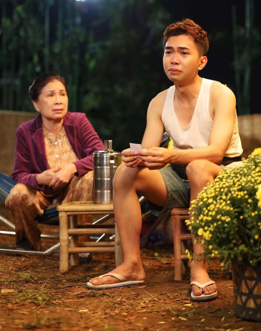 Minh Dự đón giao thừa trên máy bay, ăn Tết ở sân khấu cùng đồng nghiệp - 1 Minh Dự đón giao thừa trên máy bay, ăn Tết ở sân khấu cùng đồng nghiệp - 1