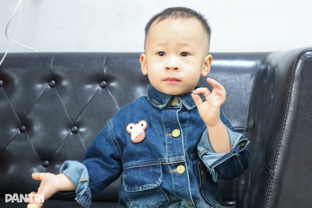 Mẹ ngỡ ngàng khi con vừa bập bẹ đã nói tiếng Anh vanh vách - 3 Mẹ ngỡ ngàng khi con vừa bập bẹ đã nói tiếng Anh vanh vách - 3