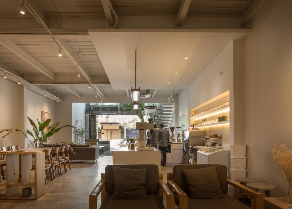 Quán cà phê nửa kín nửa hở, không gian thiết kế đẹp lạ hút khách check-in - 9 Quán cà phê nửa kín nửa hở, không gian thiết kế đẹp lạ hút khách check-in - 9