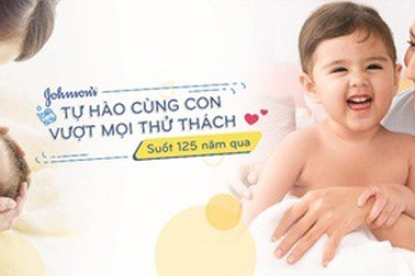 Hé lộ “góc khuất” đằng sau những khung ảnh siêu cute của các bà mẹ hot nhất MXH