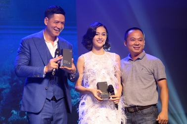 S7 edge màu xanh coral sắp "lên kệ", khách hàng có thể đặt trước từ 4/11