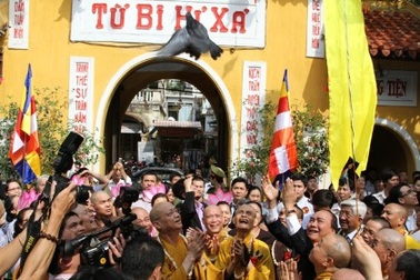 "Mỗi mùa Phật đản là dịp soi lại mình"