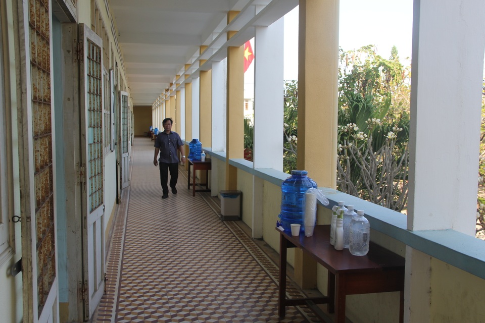 Phú Yên: Các trường THPT vệ sinh, sát khuẩn… đón học sinh trở lại ngày 2/3 - 1 Phú Yên: Các trường THPT vệ sinh, sát khuẩn… đón học sinh trở lại ngày 2/3 - 1