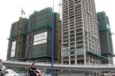 Một công nhân té lầu chết tại công trình The Vista