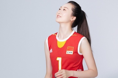VĐV bóng chuyền xinh như thiên thần của Trung Quốc bất ngờ giải nghệ sớm
