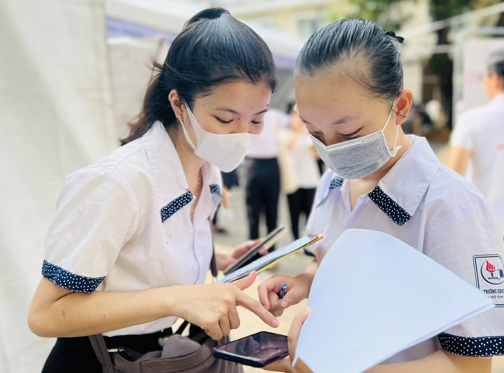 Thất nghiệp, cử nhân bằng giỏi méo mặt được chào lương... 2,9 triệu đồng - 4 Thất nghiệp, cử nhân bằng giỏi méo mặt được chào lương... 2,9 triệu đồng - 4