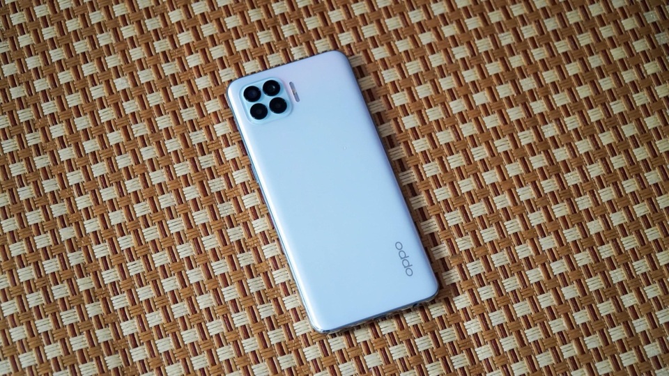 Đánh giá Oppo A93: Thiết kế mỏng, không dành cho người thích chơi game - 2 Đánh giá Oppo A93: Thiết kế mỏng, không dành cho người thích chơi game - 2