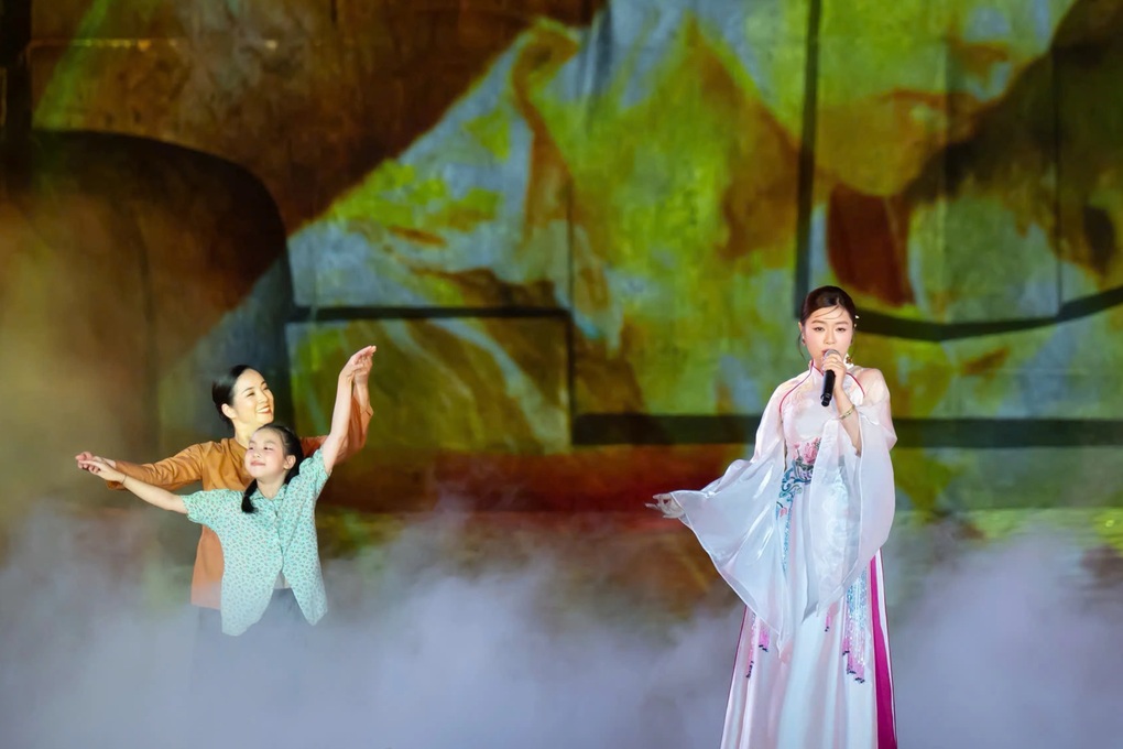 Sao mai Nguyễn Thu Hằng: Trải nghiệm làm mẹ giúp giọng hát tôi thay đổi - 2 Sao mai Nguyễn Thu Hằng: Trải nghiệm làm mẹ giúp giọng hát tôi thay đổi - 2