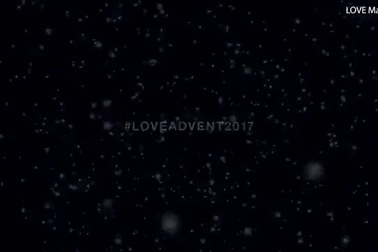 Người mẫu “béo” Ashley Graham đẹp gợi cảm trong bộ ảnh lịch năm mới