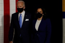 Ông Biden nhận tài trợ kỷ lục sau khi công bố nữ “phó tướng”