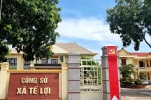 Vụ 4 "quan xã" đánh bài: Chờ Bộ Nội vụ cho ý kiến về bố trí công việc mới