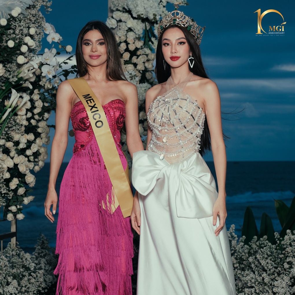 Thiên Ân, Thùy Tiên chung khung hình tại Miss Grand International 2022 - 7 Thiên Ân, Thùy Tiên chung khung hình tại Miss Grand International 2022 - 7