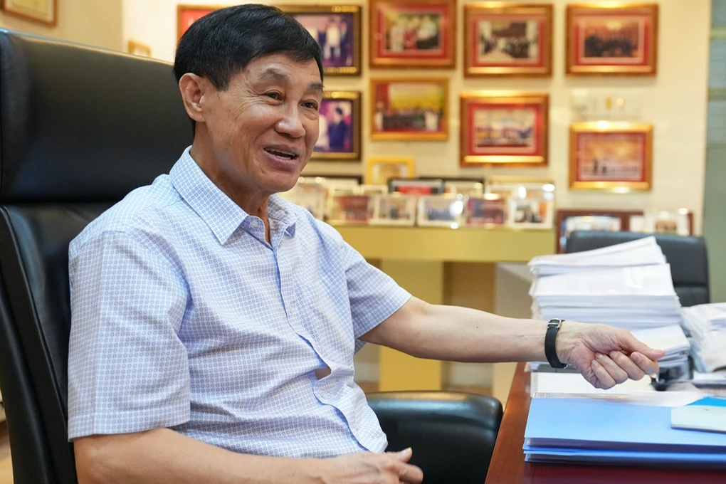 Tỷ phú Johnathan Hạnh Nguyễn bắt tay với Tập đoàn Miễn thuế Trung Quốc - 1 Tỷ phú Johnathan Hạnh Nguyễn bắt tay với Tập đoàn Miễn thuế Trung Quốc - 1