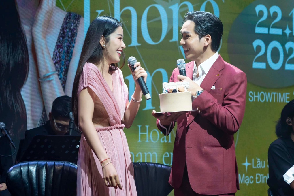 Nam Em tiết lộ gặp vấn đề về trí nhớ, lên tiếng việc yêu Bạch Công Khanh - 3 Nam Em tiết lộ gặp vấn đề về trí nhớ, lên tiếng việc yêu Bạch Công Khanh - 3