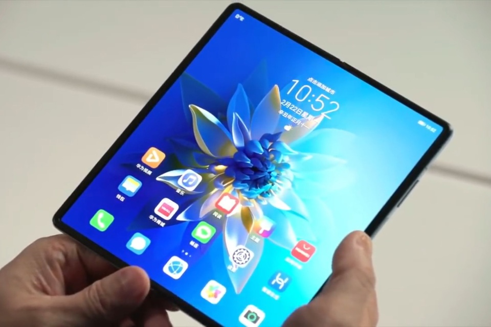 Cận cảnh Huawei Mate X2 vừa ra mắt: Gập 2 màn hình, đối thủ của Fold2 - 1 Cận cảnh Huawei Mate X2 vừa ra mắt: Gập 2 màn hình, đối thủ của Fold2 - 1