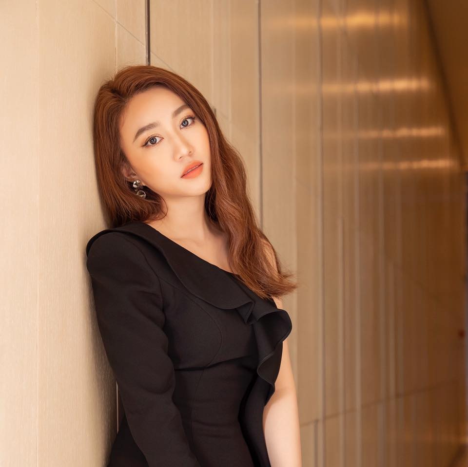 Tiền đạo Tiến Linh và diễn viên Huỳnh Hồng Loan xác nhận hẹn hò - 9 Tiền đạo Tiến Linh và diễn viên Huỳnh Hồng Loan xác nhận hẹn hò - 9