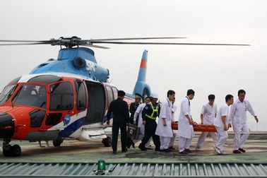 Trực thăng huấn luyện cấp cứu y tế, hạ cánh trên nóc nhà Bệnh viện 108