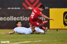 Mặt sân Mỹ Đình gây khó khăn cho đội tuyển Việt Nam ở trận thắng Myanmar