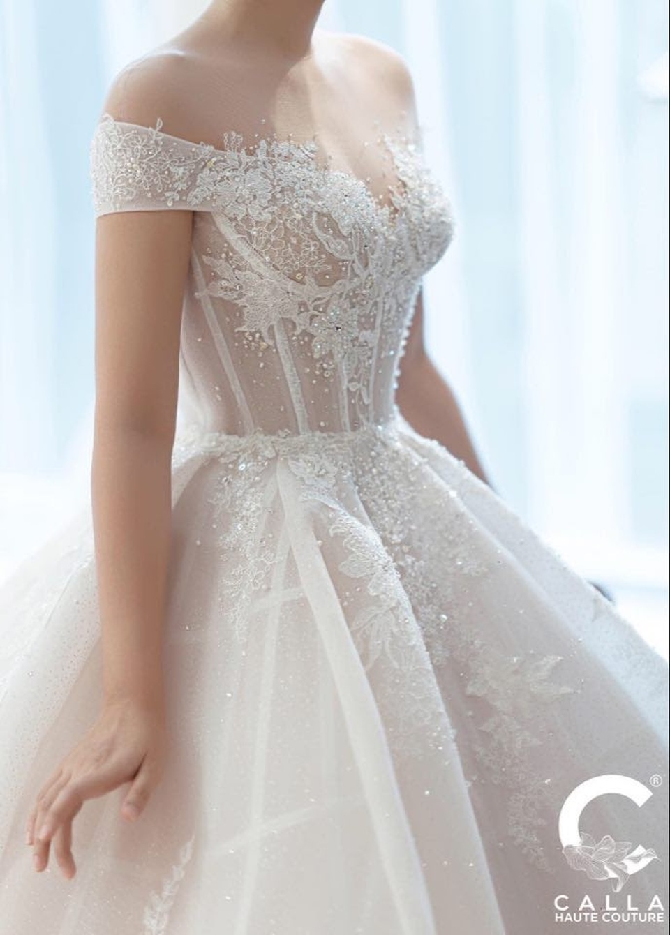 365 ngày cùng 10 tác phẩm áo cưới mang tên Calla Haute Couture - 2 365 ngày cùng 10 tác phẩm áo cưới mang tên Calla Haute Couture - 2