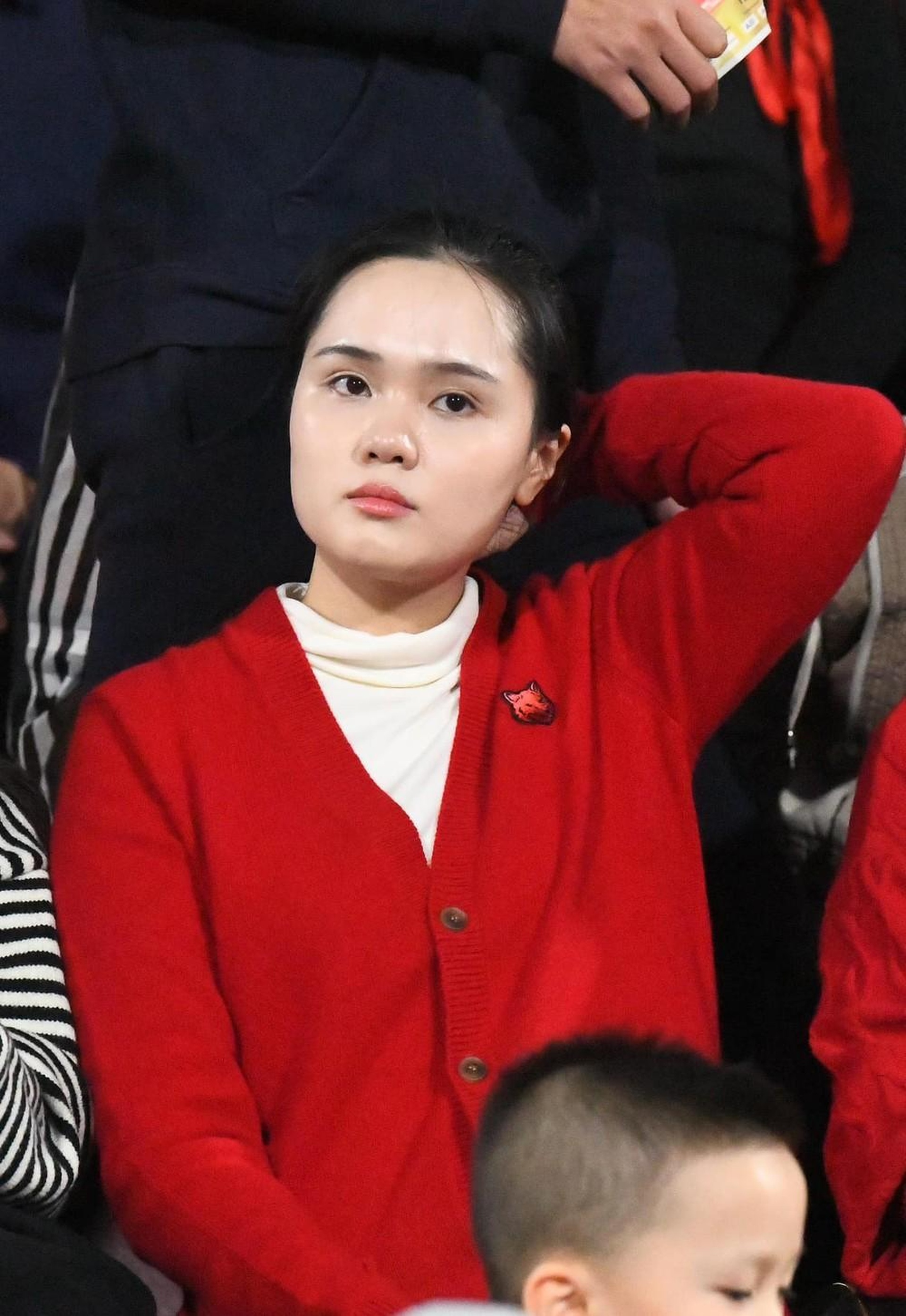 Bà xã Duy Mạnh diện hàng hiệu trăm triệu đồng nhưng vẫn bị chê lạc quẻ - 2 Bà xã Duy Mạnh diện hàng hiệu trăm triệu đồng nhưng vẫn bị chê lạc quẻ - 2