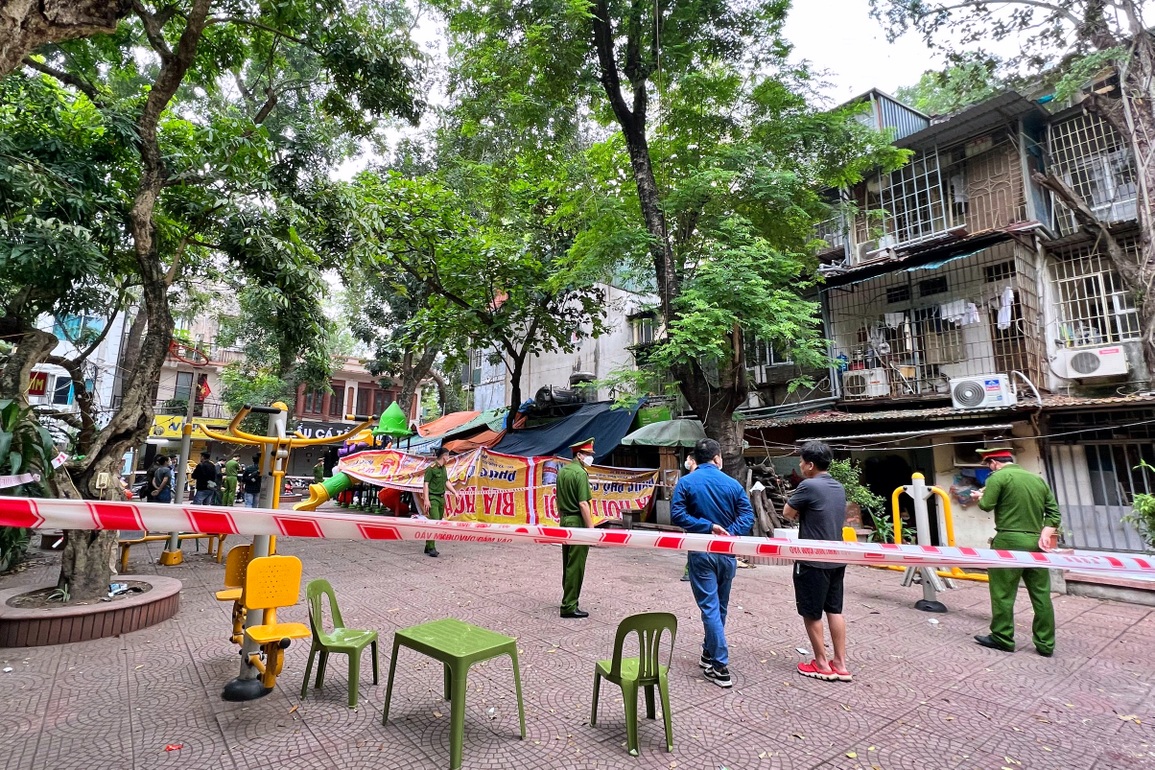 Vụ cháy nhà khiến 5 người chết: Nghe tiếng kêu cứu nhưng bất lực - 2 Vụ cháy nhà khiến 5 người chết: Nghe tiếng kêu cứu nhưng bất lực - 2