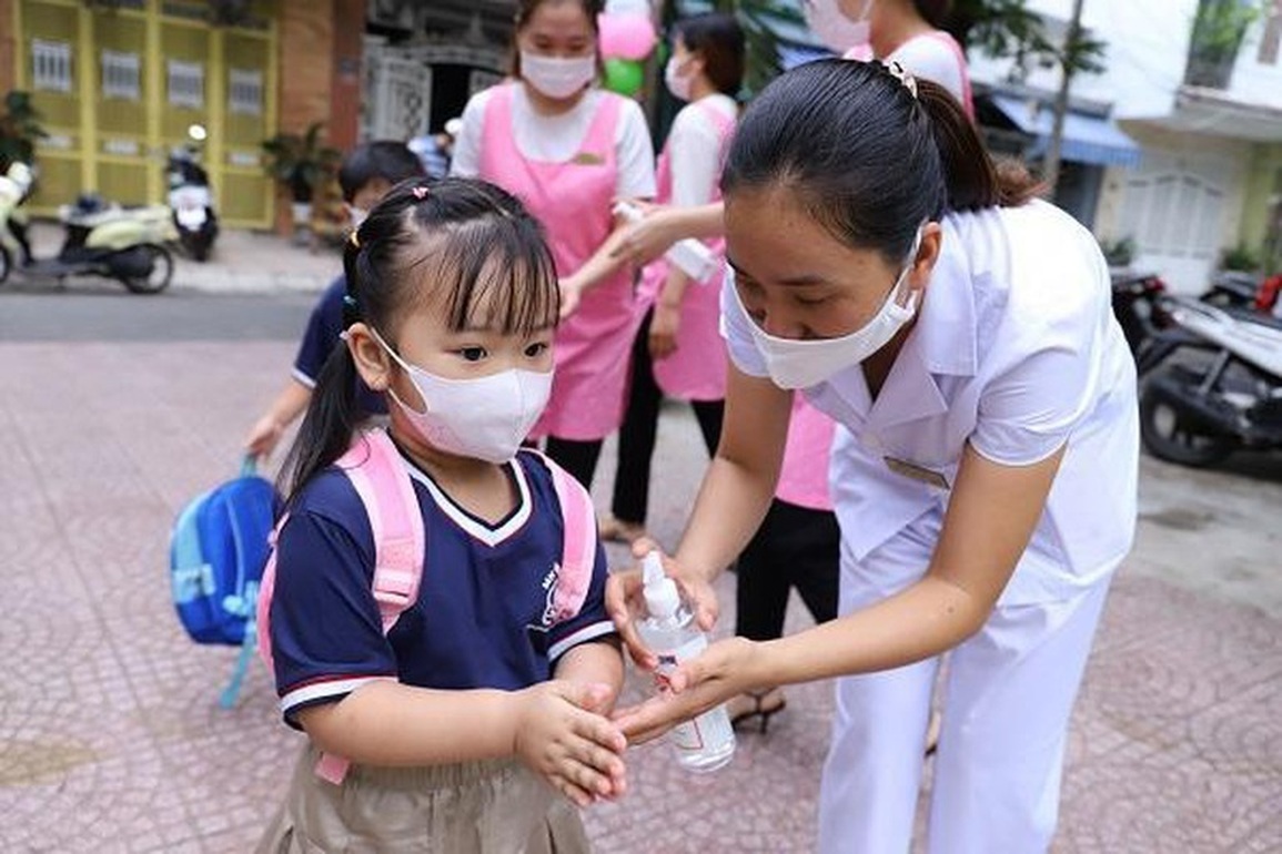 Nếu chần chừ mở cửa mầm non, Hà Nội có thể bỏ lỡ thời điểm vàng - 1 Nếu chần chừ mở cửa mầm non, Hà Nội có thể bỏ lỡ thời điểm vàng - 1