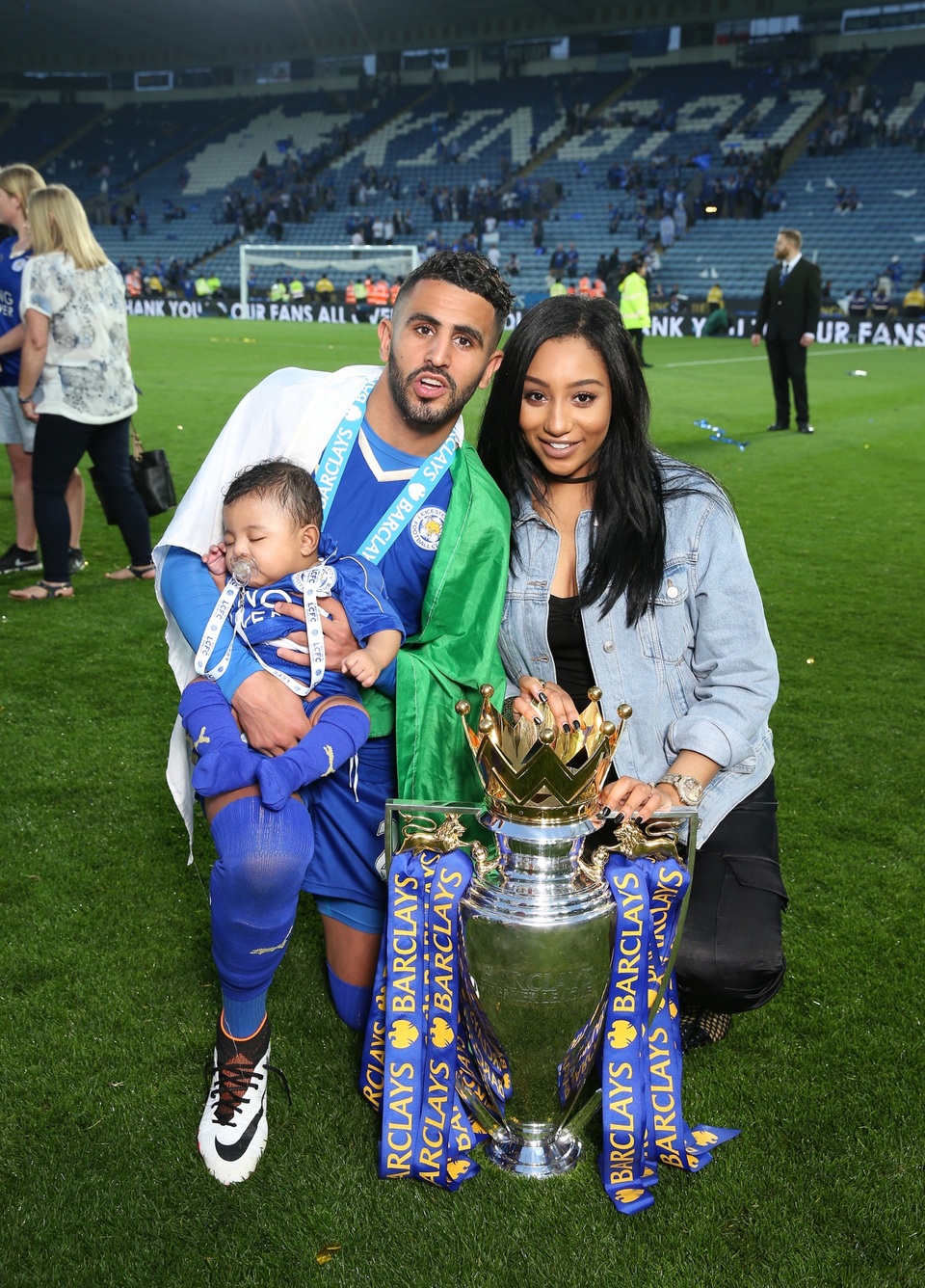 Ngôi sao Man City chính thức ra mắt bạn gái vừa xinh vừa nổi tiếng - 3