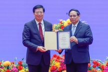 Thủ tướng Phạm Minh Chính nhận danh hiệu Giáo sư danh dự Đại học Thanh Hoa