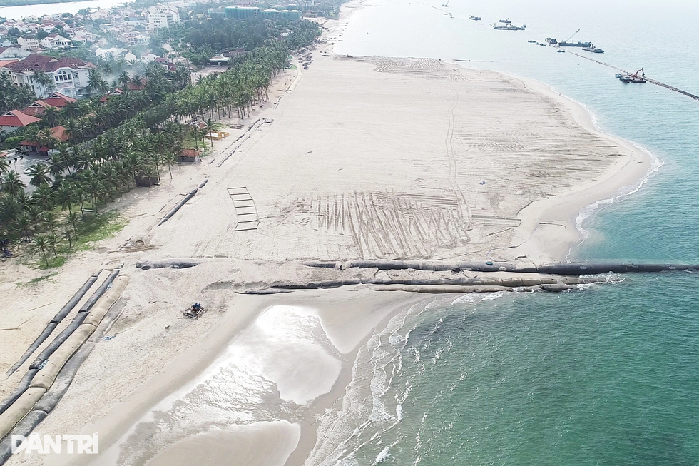 Xây dựng tuyến đê ngầm dài hơn 1,5km dọc bờ biển từng đẹp nhất châu Á - 1