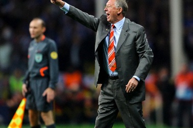 Fergie đề cao Chelsea cùng Liverpool, hạ thấp Man City