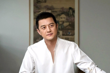 Lý Á Bằng: Từ hôn nhân tan vỡ với Vương Phi tới hạnh phúc mới ở tuổi 51