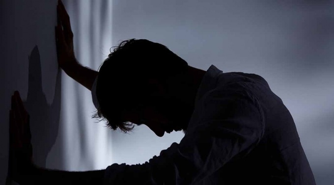 Hãy tìm gặp chuyên gia nếu bạn có tình trạng sức khỏe tinh thần bất ổn. Ảnh minh họa
