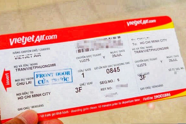 Mới giữa mùa hè, hàng không đã đua nhau bán vé máy bay Tết