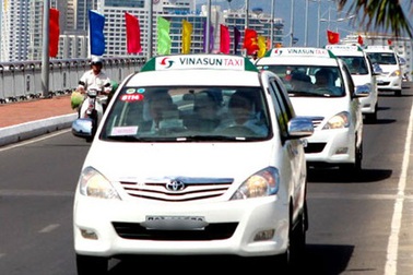 Loay hoay trong cuộc chiến với Uber, Grab, cổ phiếu Vinasun liên tục mất giá