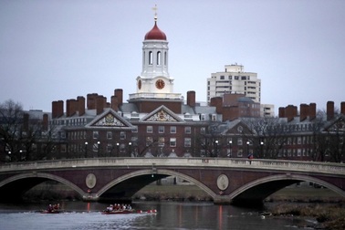 Đại học Harvard sẽ làm gì với gần 42 tỷ đô la tiền tài trợ?