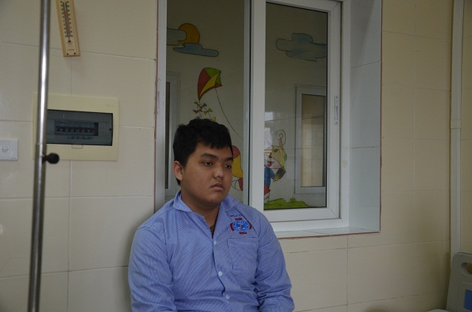 Thương cha đạp xích lô, cậu học trò nghèo nhiều lần bỏ viện chấp nhận cái chết! - 1 Thương cha đạp xích lô, cậu học trò nghèo nhiều lần bỏ viện chấp nhận cái chết! - 1