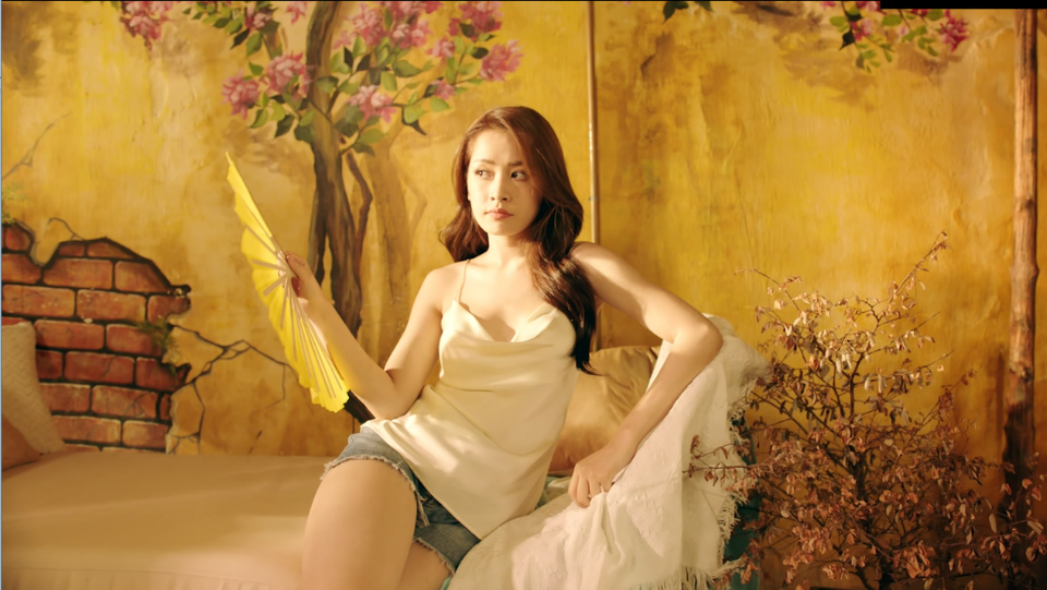 Chi Pu tung teaser “nóng gây sốt cộng đồng mạng - 3 Chi Pu tung teaser “nóng gây sốt cộng đồng mạng - 3
