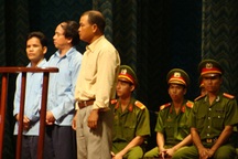 Xét xử vắng mặt nguyên Chánh thanh tra Bộ Công an