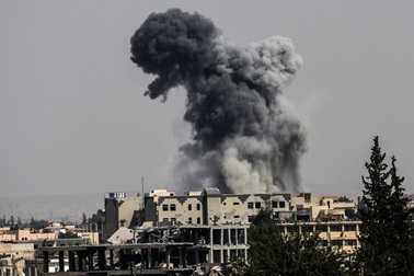 Mỹ giáng đòn khốc liệt chưa từng có vào sào huyệt của IS ở Syria