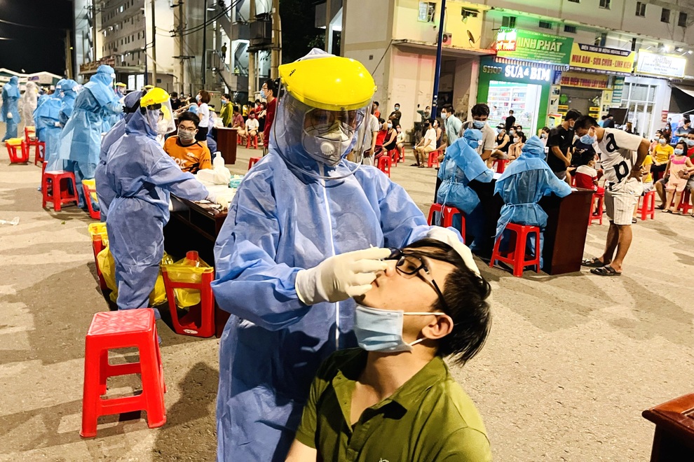 Bình Dương: Số ca Covid-19 tăng nhanh do thực hiện xét nghiệm diện rộng - 2 Bình Dương: Số ca Covid-19 tăng nhanh do thực hiện xét nghiệm diện rộng - 2