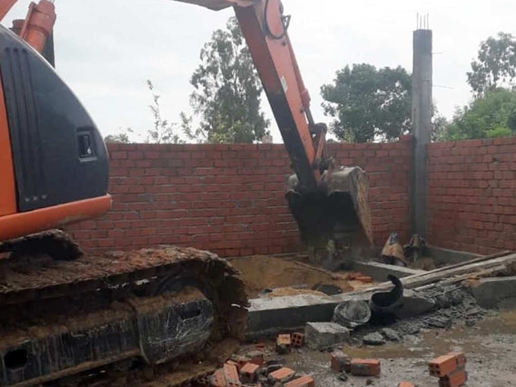 Vụ chiếm đất nhà nước xây công trình khủng: Tỉnh Phú Yên ra chỉ đạo nóng! - 2 Vụ chiếm đất nhà nước xây công trình khủng: Tỉnh Phú Yên ra chỉ đạo nóng! - 2